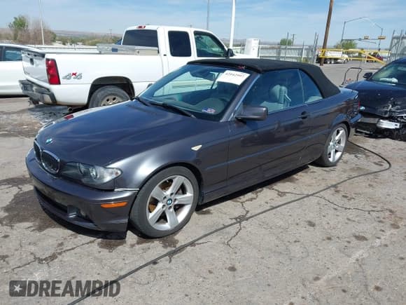 ✅ 2005 BMW 3 Series 325Ci • VIN: WBABW33405PL35861 • Lot: 42042997. Listed on IAAI with 137,148 mi. Free auction sales archive from the USA and detailed vehicle history report at DreamBid. Image 2.