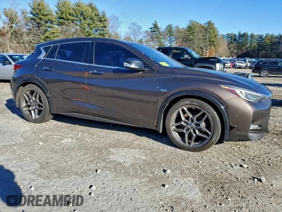 ✅ 2017 Infiniti QX30 Premium • VIN: SJKCH5CP3HA025165 • Lot: 96304435. Wystawiony na Copart z przebiegiem 98 024 mil. Bezpłatny archiwum sprzedaży aukcyjnych z USA i szczegółowy raport historii pojazdu na DreamBid. Zdjęcie 4.
