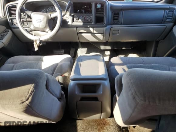 ✅ 2001 Chevrolet Suburban LT • VIN: 3GNFK16T81G130155 • Лот: 76208704. Опубликован ранее на Copart с пробегом 167 352 миль. Бесплатный доступ к архиву аукционных продаж из США и подробный отчёт об истории автомобиля на DreamBid. Изображение 8.