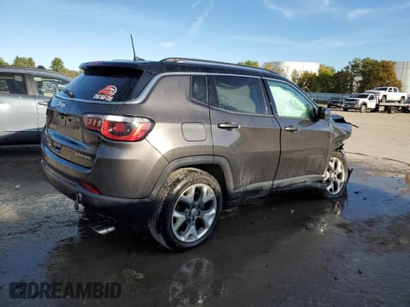 2018 Jeep Compass Limited с VIN 3C4NJDCB2JT185776, выставлен на аукционе Copart как лот 84386565 с пробегом 123 200 миль миль и Списание • Salvage title. История ставок и продаж доступна на DreamBid. Изображение 3.