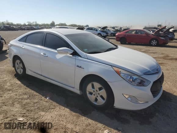 2012 Hyundai Sonata Hybrid with VIN KMHEC4A48CA041413, listed as a Copart auction lot 83978495 with 142,218 mi miles and Salvage title. Bid and sale history available at DreamBid. Image 4.