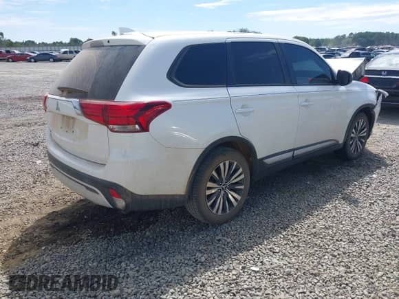 ✅ 2020 Mitsubishi Outlander ES • VIN: JA4AD2A37LZ039482 • Лот: 43354496. Опубликован ранее на IAAI с пробегом 109 774 миль. Бесплатный доступ к архиву аукционных продаж из США и подробный отчёт об истории автомобиля на DreamBid. Изображение 4.