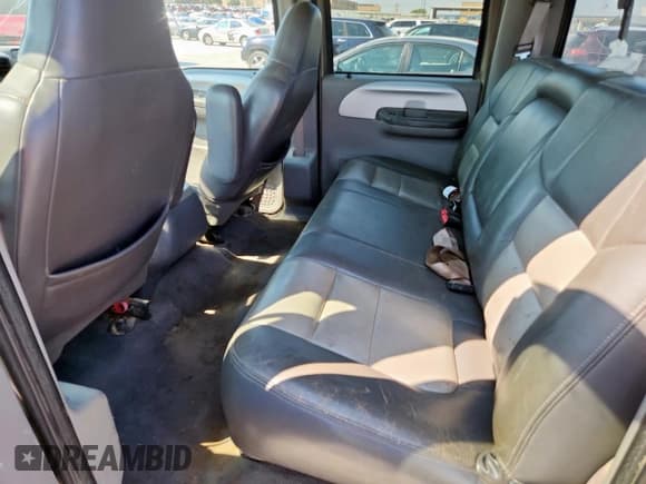 ✅ 2001 Ford F-250 XL • VIN: 1FTNW21F91EC78659 • Lot: 84792955. Wystawiony na Copart z przebiegiem 214 370 mil. Bezpłatny archiwum sprzedaży aukcyjnych z USA i szczegółowy raport historii pojazdu na DreamBid. Zdjęcie 10.