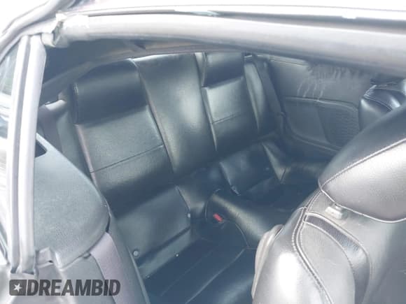 ✅ 2006 Ford Mustang Standard • VIN: 1ZVFT84N865179869 • Lot: 42739510. Wystawiony na IAAI z przebiegiem 200 205 mil. Bezpłatny archiwum sprzedaży aukcyjnych z USA i szczegółowy raport historii pojazdu na DreamBid. Zdjęcie 8.