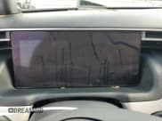 ✅ 2022 Hyundai Tucson SEL • VIN: 5NMJCCAE6NH048276 • Lot: 63550633. Wystawiony na Copart z przebiegiem Nie podano. Bezpłatny archiwum sprzedaży aukcyjnych z USA i szczegółowy raport historii pojazdu na DreamBid. Zdjęcie 9.