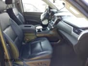 ✅ 2019 Chevrolet Suburban LT • VIN: 1GNSCHKC9KR375252 • Lot: 43286862. Wystawiony na IAAI z przebiegiem 214 493 mil. Bezpłatny archiwum sprzedaży aukcyjnych z USA i szczegółowy raport historii pojazdu na DreamBid. Zdjęcie 5.