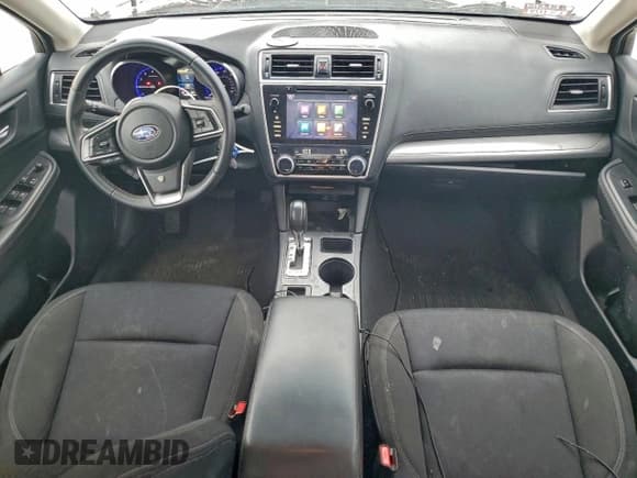 ✅ 2018 Subaru Legacy Premium • VIN: 4S3BNAC62J3020962 • Лот: 94382365. Опубликован ранее на Copart с пробегом 158 894 миль. Бесплатный доступ к архиву аукционных продаж из США и подробный отчёт об истории автомобиля на DreamBid. Изображение 8.