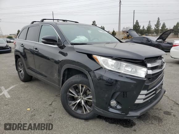 ✅ 2019 Toyota Highlander LE • VIN: 5TDBZRFH4KS973172 • Lot: 61799085. Listed on Copart with 82,458 mi. Free auction sales archive from the USA and detailed vehicle history report at DreamBid. Image 4.