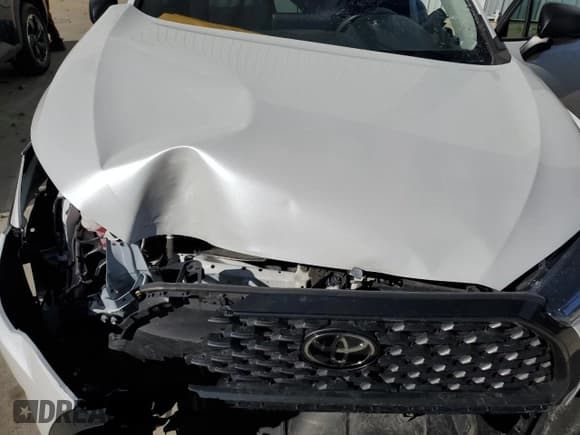 ✅ 2023 Toyota Corolla Cross L • VIN: 7MUAAABG2PV052714 • Lot: 51417815. Wystawiony na Copart z przebiegiem 39 458 mil. Bezpłatny archiwum sprzedaży aukcyjnych z USA i szczegółowy raport historii pojazdu na DreamBid. Zdjęcie 12.