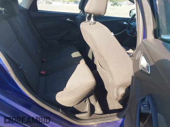 ✅ 2012 Ford Focus SEL • VIN: 1FAHP3M21CL276353 • Lot: 43715037. Listed on IAAI with 107,606 mi. Free auction sales archive from the USA and detailed vehicle history report at DreamBid. Image 8.