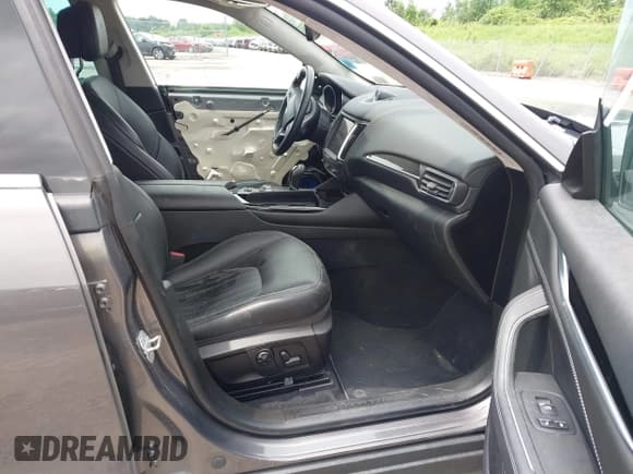 ✅ 2018 Maserati Levante • VIN: ZN661XUA2JX297461 • Lot: 42671491. Listed on IAAI with 96,952 mi. Free auction sales archive from the USA and detailed vehicle history report at DreamBid. Image 5.