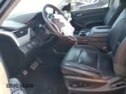 ✅ 2017 GMC Yukon XL SLT • VIN: 1GKS2GKC1HR235621 • Lot: 72067595. Listed on Copart with 147,753 mi. Free auction sales archive from the USA and detailed vehicle history report at DreamBid. Image 7.