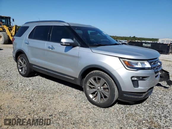 ✅ 2018 Ford Explorer Limited • VIN: 1FM5K7F80JGA04558 • Lot: 89850975. Wystawiony na Copart z przebiegiem 89 888 mil. Bezpłatny archiwum sprzedaży aukcyjnych z USA i szczegółowy raport historii pojazdu na DreamBid. Zdjęcie 4.