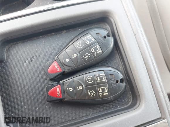 ✅ 2009 Chrysler Town & Country Limited • VIN: 2A8HR64X59R561518 • Lot: 41912572. Wystawiony na IAAI z przebiegiem 165 518 mil. Bezpłatny archiwum sprzedaży aukcyjnych z USA i szczegółowy raport historii pojazdu na DreamBid. Zdjęcie 11.