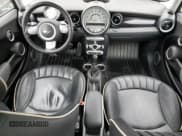 ✅ 2009 MINI Clubman S • VIN: WMWMM33579TP92543 • Lot: 85553625. Wystawiony na Copart z przebiegiem Nie podano. Bezpłatny archiwum sprzedaży aukcyjnych z USA i szczegółowy raport historii pojazdu na DreamBid. Zdjęcie 8.