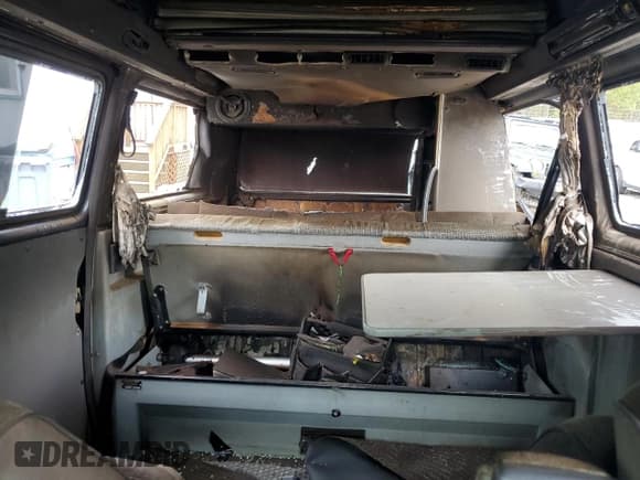 ✅ 1991 Volkswagen Vanagon • VIN: WV2TB0258MH000689 • Lot: 56073715. Wystawiony na Copart z przebiegiem Nie podano. Bezpłatny archiwum sprzedaży aukcyjnych z USA i szczegółowy raport historii pojazdu na DreamBid. Zdjęcie 10.