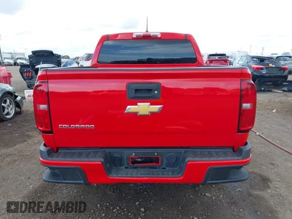 ✅ 2018 Chevrolet Colorado 2WD Work Truck • VIN: 1GCGSBEA1J1256990 • Lot: 41654571. Listed on IAAI with 92,507 mi. Free auction sales archive from the USA and detailed vehicle history report at DreamBid. Image 17.