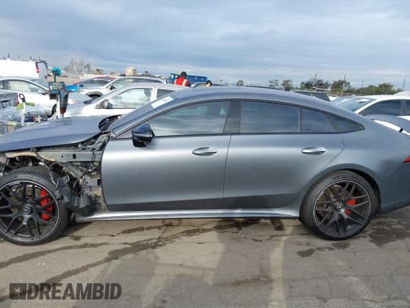 ✅ 2022 Mercedes-Benz AMG GT 53 • VIN: W1K7X6BBXNA050620 • Lot: 41646583. Listed on IAAI with 16,002 mi. Free auction sales archive from the USA and detailed vehicle history report at DreamBid. Image 15.