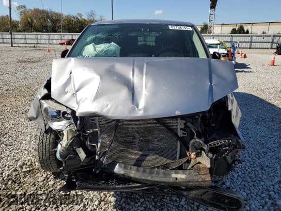 ✅ 2016 Dodge Grand Caravan SE • VIN: 2C4RDGBG8GR390778 • Lot: 82736155. Wystawiony na Copart z przebiegiem 147 468 mil. Bezpłatny archiwum sprzedaży aukcyjnych z USA i szczegółowy raport historii pojazdu na DreamBid. Zdjęcie 5.