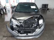 ✅ 2019 Nissan Note SV • VIN: 3N1CE2CP0KL359120 • Lot: 42671945. Wystawiony na IAAI z przebiegiem 79 517 mil. Bezpłatny archiwum sprzedaży aukcyjnych z USA i szczegółowy raport historii pojazdu na DreamBid. Zdjęcie 6.