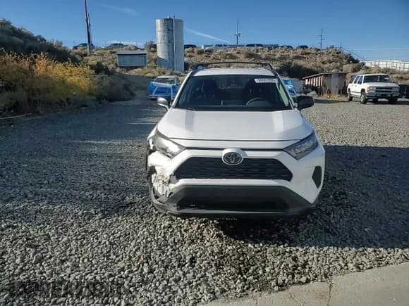 ✅ 2019 Toyota RAV4 LE • VIN: 2T3F1RFV8KW080175 • Lot: 90665995. Listed on Copart with 92,561 mi. Free auction sales archive from the USA and detailed vehicle history report at DreamBid. Image 14.