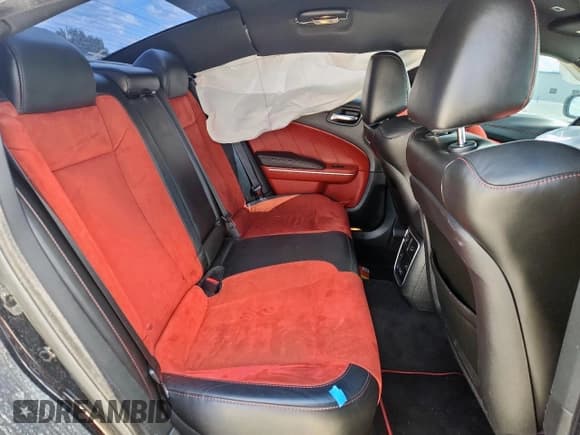 ✅ 2019 Dodge Charger Scat Pack • VIN: 2C3CDXGJXKH519097 • Lot: 81858075. Wystawiony na Copart z przebiegiem 165 097 mil. Bezpłatny archiwum sprzedaży aukcyjnych z USA i szczegółowy raport historii pojazdu na DreamBid. Zdjęcie 10.