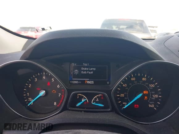 ✅ 2017 Ford Escape SE • VIN: 1FMCU9GD6HUB87002 • Lot: 41692708. Wystawiony na IAAI z przebiegiem 112 093 mil. Bezpłatny archiwum sprzedaży aukcyjnych z USA i szczegółowy raport historii pojazdu na DreamBid. Zdjęcie 7.