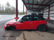 ✅ 2023 MINI Hardtop Cooper • VIN: WMW33DH03P2T77305 • Lot: 43651802. Wystawiony na IAAI z przebiegiem 25 249 mil. Bezpłatny archiwum sprzedaży aukcyjnych z USA i szczegółowy raport historii pojazdu na DreamBid. Zdjęcie 14.