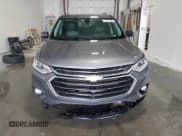 ✅ 2021 Chevrolet Traverse LT • VIN: 1GNEVHKW0MJ163892 • Lot: 68008594. Wystawiony na Copart z przebiegiem 78 566 mil. Bezpłatny archiwum sprzedaży aukcyjnych z USA i szczegółowy raport historii pojazdu na DreamBid. Zdjęcie 5.
