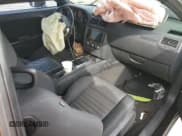 ✅ 2013 Dodge Challenger R/T • VIN: 2C3CDYBT0DH549145 • Lot: 47398155. Wystawiony na Copart z przebiegiem Nie podano. Bezpłatny archiwum sprzedaży aukcyjnych z USA i szczegółowy raport historii pojazdu na DreamBid. Zdjęcie 8.