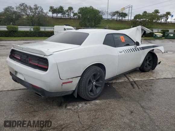 ✅ 2020 Dodge Challenger SXT • VIN: 2C3CDZAG9LH152414 • Lot: 82668843. Wystawiony na Copart z przebiegiem 30 538 mil. Bezpłatny archiwum sprzedaży aukcyjnych z USA i szczegółowy raport historii pojazdu na DreamBid. Zdjęcie 3.