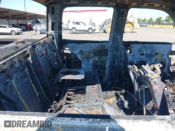 ✅ 2004 Chevrolet Silverado 2500HD LS • VIN: 1GCHC23174F125493 • Лот: 42701000. Опубликован ранее на IAAI с пробегом Не указан. Бесплатный доступ к архиву аукционных продаж из США и подробный отчёт об истории автомобиля на DreamBid. Изображение 8.