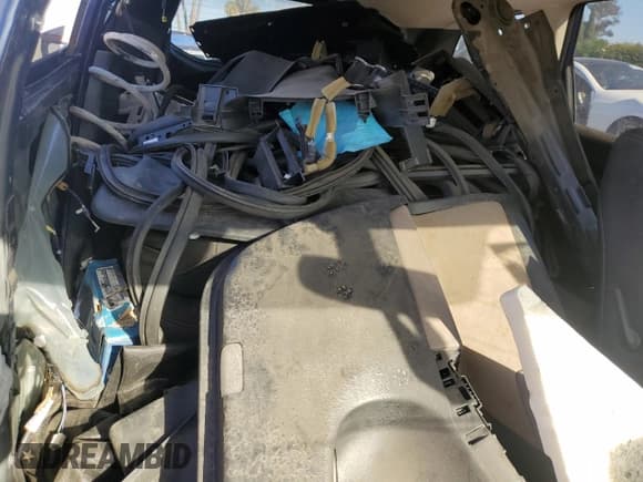 ✅ 2018 Nissan Pathfinder SV • VIN: 5N1DR2MM6JC608438 • Lot: 83852415. Wystawiony na Copart z przebiegiem Nie podano. Bezpłatny archiwum sprzedaży aukcyjnych z USA i szczegółowy raport historii pojazdu na DreamBid. Zdjęcie 10.