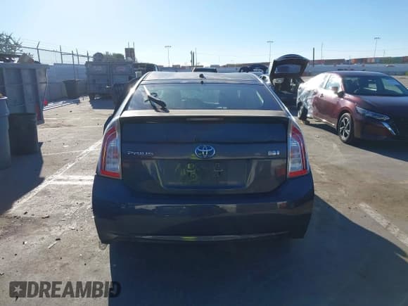 ✅ 2013 Toyota Prius Three • VIN: JTDKN3DU3D1639689 • Lot: 43358076. Listed on IAAI with Not provided. Free auction sales archive from the USA and detailed vehicle history report at DreamBid. Image 15.