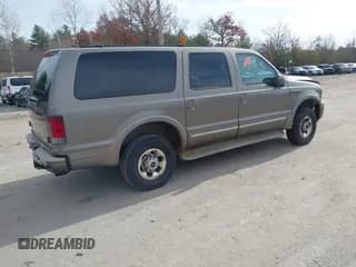 ✅ 2005 Ford Excursion Limited • VIN: 1FMNU43S65EB69363 • Lot: 43645192. Wystawiony na IAAI z przebiegiem 253 787 mil. Bezpłatny archiwum sprzedaży aukcyjnych z USA i szczegółowy raport historii pojazdu na DreamBid. Zdjęcie 4.