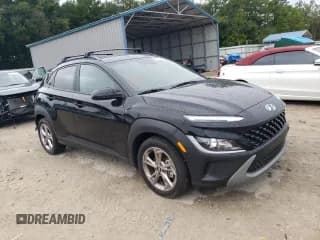 ✅ 2022 Hyundai Kona SEL • VIN: KM8K62ABXNU859921 • Лот: 66669123. Опубликован ранее на Copart с пробегом 14 729 миль. Бесплатный доступ к архиву аукционных продаж из США и подробный отчёт об истории автомобиля на DreamBid. Изображение 4.