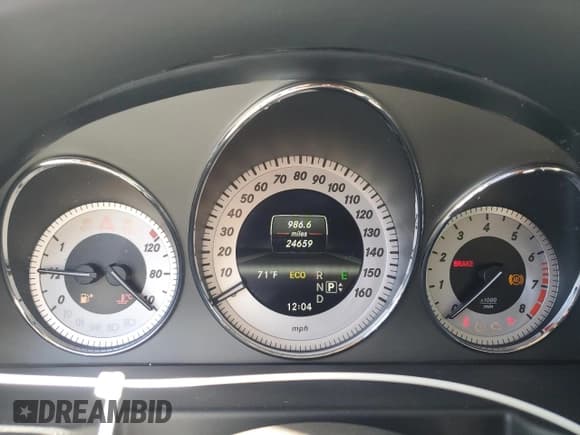 ✅ 2013 Mercedes-Benz GLK 350 • VIN: WDCGG5HBXDG142781 • Лот: 89812675. Опубликован ранее на Copart с пробегом 24 659 миль. Бесплатный доступ к архиву аукционных продаж из США и подробный отчёт об истории автомобиля на DreamBid. Изображение 9.