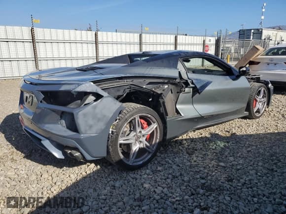 ✅ 2023 Chevrolet Corvette 3LT • VIN: 1G1YC3D41P5102521 • Lot: 85411025. Wystawiony na Copart z przebiegiem 29 335 mil. Bezpłatny archiwum sprzedaży aukcyjnych z USA i szczegółowy raport historii pojazdu na DreamBid. Zdjęcie 3.
