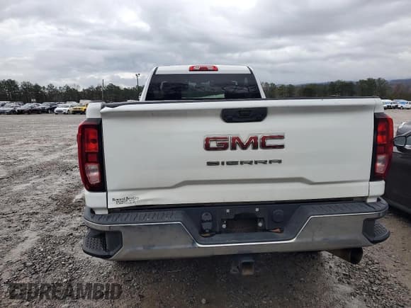 ✅ 2021 GMC Sierra 1500 • VIN: 1GT38LEY8MF133596 • Lot: 84470914. Wystawiony na Copart z przebiegiem 106 981 mil. Bezpłatny archiwum sprzedaży aukcyjnych z USA i szczegółowy raport historii pojazdu na DreamBid. Zdjęcie 6.