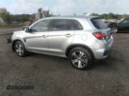 ✅ 2024 Mitsubishi Outlander S • VIN: JA4ARUAU8RU007555 • Лот: 43102248. Опубликован ранее на IAAI с пробегом 5 782 миль. Бесплатный доступ к архиву аукционных продаж из США и подробный отчёт об истории автомобиля на DreamBid. Изображение 3.