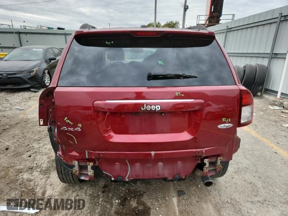 ✅ 2016 Jeep Compass High Altitude • VIN: 1C4NJDEB2GD733559 • Лот: 85410625. Опубликован ранее на Copart с пробегом 87 321 миль. Бесплатный доступ к архиву аукционных продаж из США и подробный отчёт об истории автомобиля на DreamBid. Изображение 6.