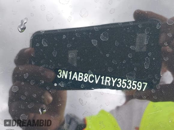 ✅ 2024 Nissan Sentra SV • VIN: 3N1AB8CV1RY353597 • Lot: 41923719. Listed on IAAI with 2,852 mi. Free auction sales archive from the USA and detailed vehicle history report at DreamBid. Image 9.