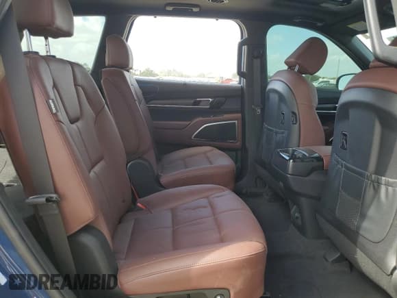 ✅ 2024 Kia Telluride SX • VIN: 5XYP54GC6RG484870 • Lot: 78105044. Listed on Copart with 6,674 mi. Free auction sales archive from the USA and detailed vehicle history report at DreamBid. Image 11.