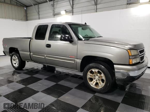 ✅ 2006 Chevrolet Silverado 1500 LT1 • VIN: 2GCEK19N661264745 • Лот: 70445984. Опубликован ранее на Copart с пробегом 104 847 миль. Бесплатный доступ к архиву аукционных продаж из США и подробный отчёт об истории автомобиля на DreamBid. Изображение 4.