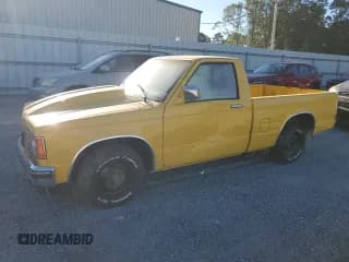 ✅ 1985 Chevrolet S-10 • VIN: 1GCCS14B7F2259879 • Лот: 75460564. Опубликован ранее на Copart с пробегом 84 983 миль. Бесплатный доступ к архиву аукционных продаж из США и подробный отчёт об истории автомобиля на DreamBid. Изображение 1.