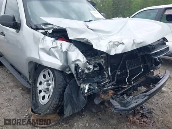 2011 Chevrolet Tahoe Commercial with VIN 1GNSK2E04BR374401, listed as a IAAI auction lot 41960892 with 86,267 mi miles and . Bid and sale history available at DreamBid. Image 6.