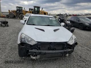 ✅ 2014 Hyundai Genesis Coupe R-Spec • VIN: KMHHT6KD8EU118211 • Lot: 42043715. Wystawiony na Copart z przebiegiem 109 945 mil. Bezpłatny archiwum sprzedaży aukcyjnych z USA i szczegółowy raport historii pojazdu na DreamBid. Zdjęcie 5.