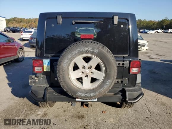 ✅ 2013 Jeep Wrangler Unlimited Sahara • VIN: 1C4HJWEG7DL563110 • Lot: 93070565. Listed on Copart with 151,623 mi. Free auction sales archive from the USA and detailed vehicle history report at DreamBid. Image 6.