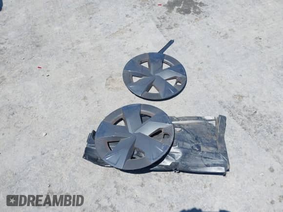 2025 Toyota Prius SE с VIN JTDACACU5S3041872, выставлен на аукционе IAAI как лот 42746943 с пробегом 6 615 миль миль и . История ставок и продаж доступна на DreamBid. Изображение 12.