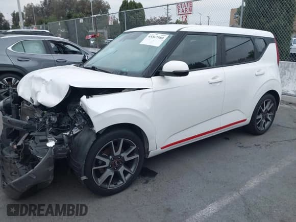 ✅ 2020 Kia Soul GT-Line • VIN: KNDJ63AUXL7701663 • Lot: 43367980. Wystawiony na IAAI z przebiegiem 74 270 mil. Bezpłatny archiwum sprzedaży aukcyjnych z USA i szczegółowy raport historii pojazdu na DreamBid. Zdjęcie 18.
